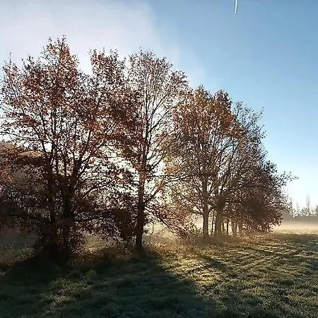 Aux Bois D'en Temps Lunas (Dordogne)