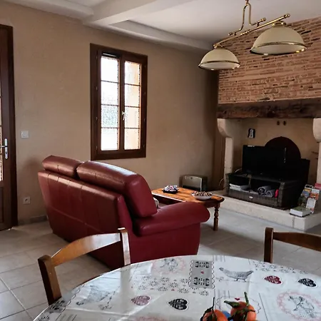 Aux Bois D'en Temps Lunas (Dordogne)