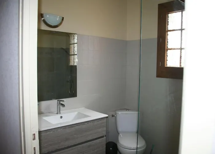 Aux Bois D'en Temps Lunas (Dordogne)