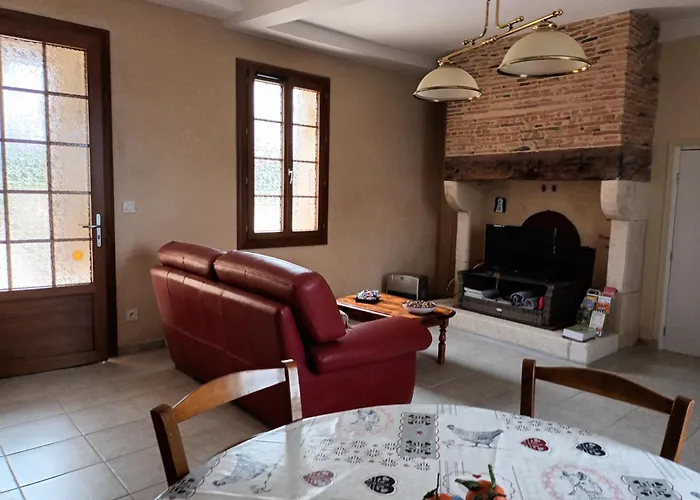 Aux Bois D'en Temps Lunas (Dordogne)