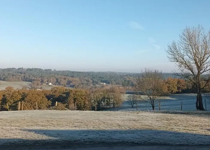 Aux Bois D'en Temps Lunas (Dordogne)